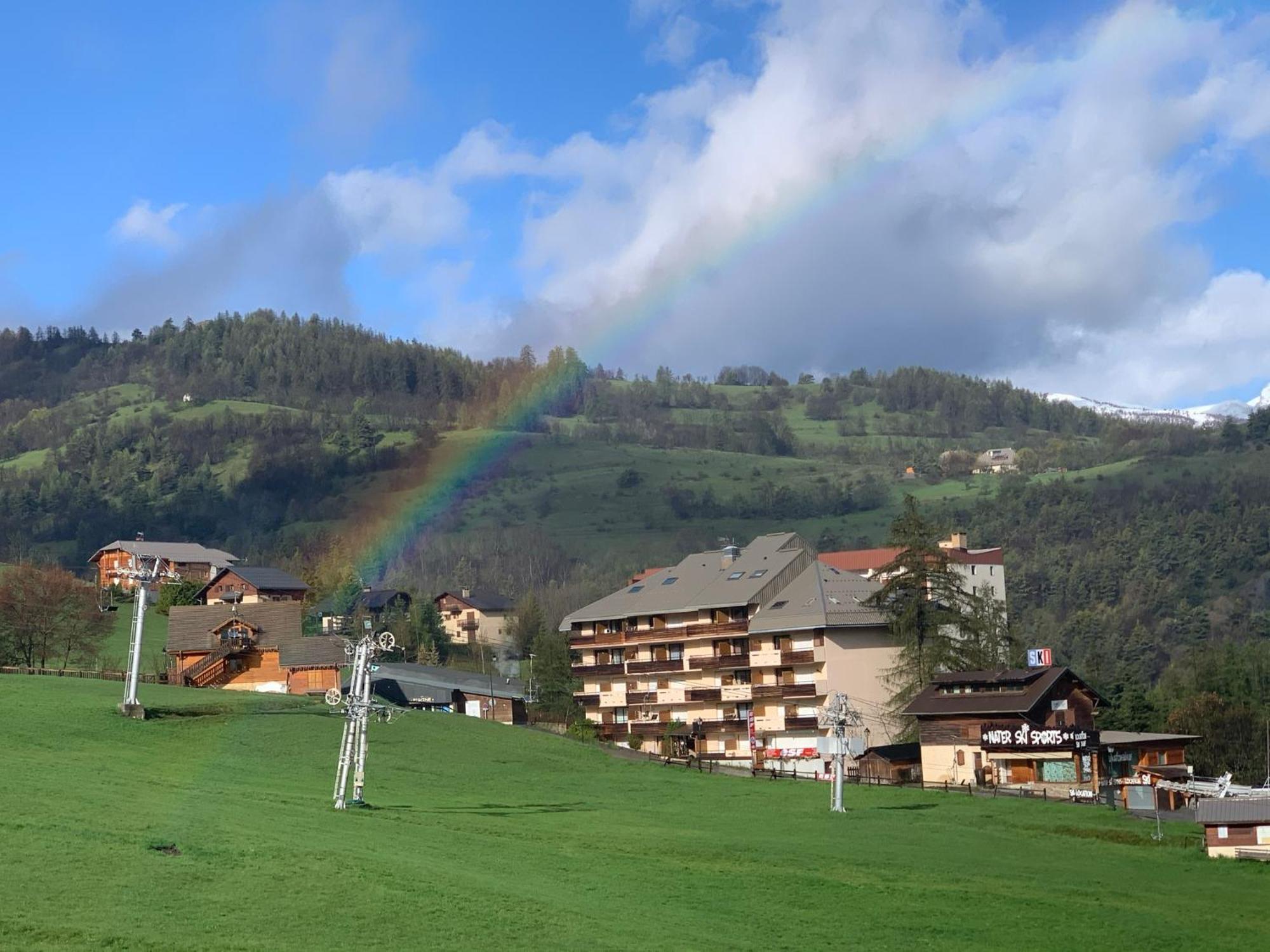 Hotel L'Equipe Le Sauze Dış mekan fotoğraf